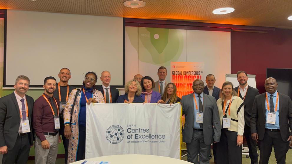 Group photo during EU CBRN CoE side event