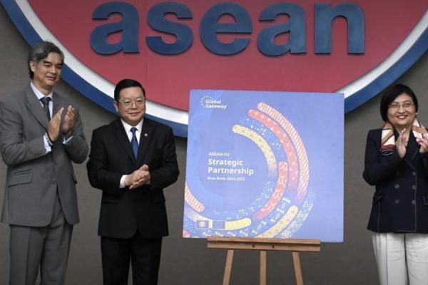 ASEAN-EU Blue Book 2024-2025 Presentation